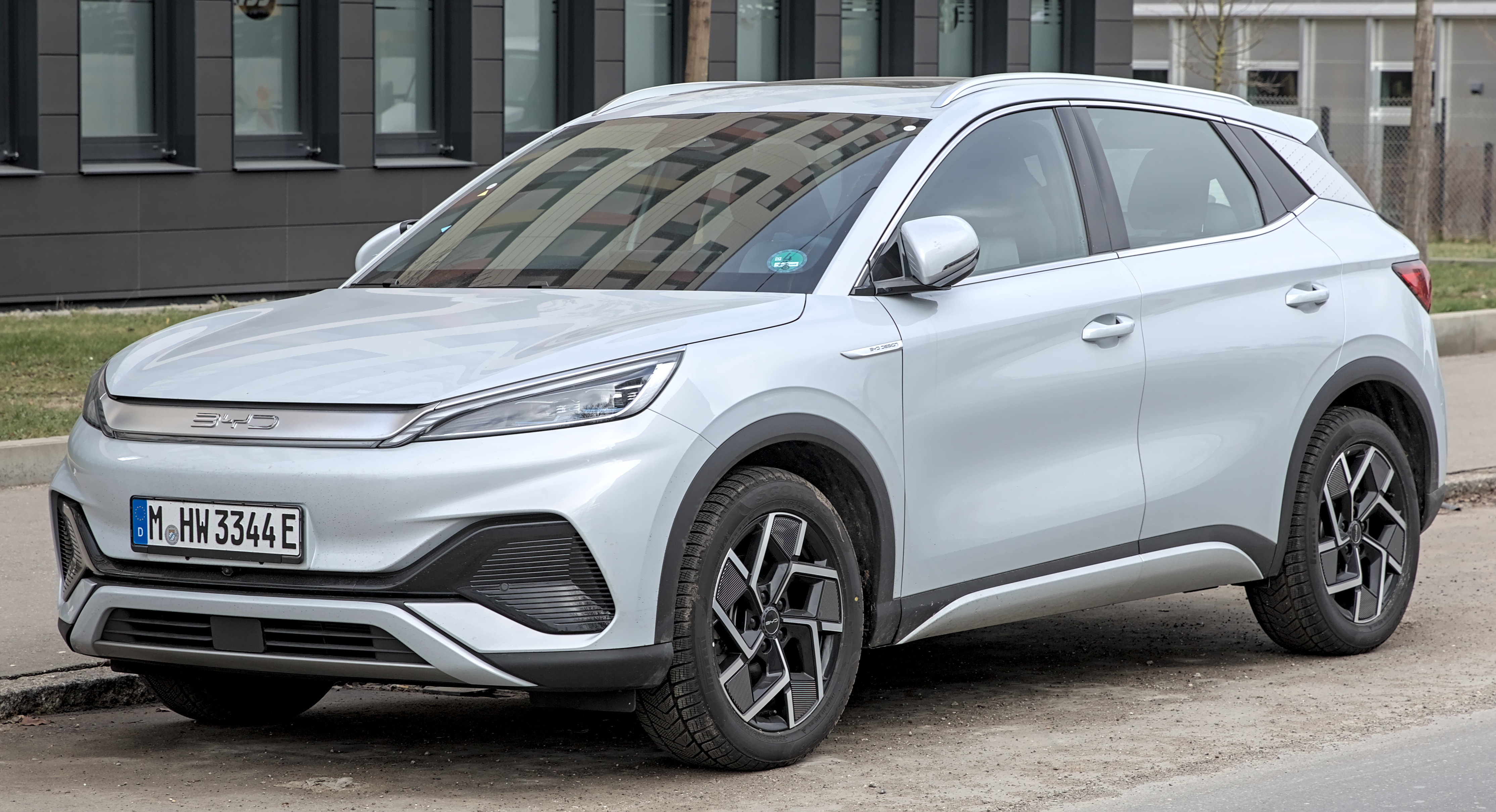 BYD Atto 3, vehicle hero photo